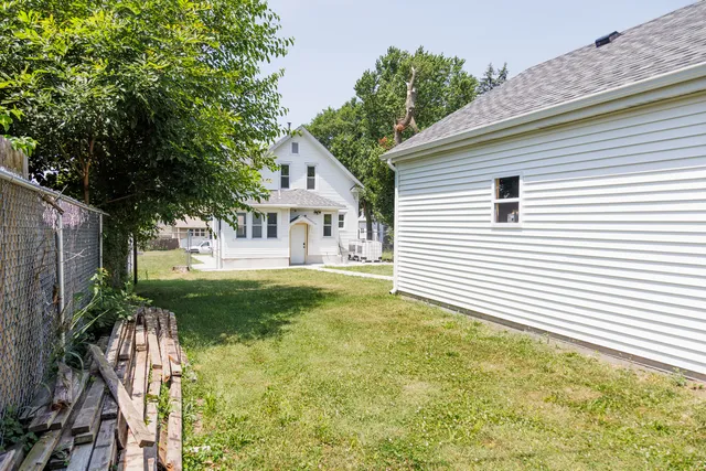 $225,000 | 382 South Elm Avenue, Kankakee, IL 60901