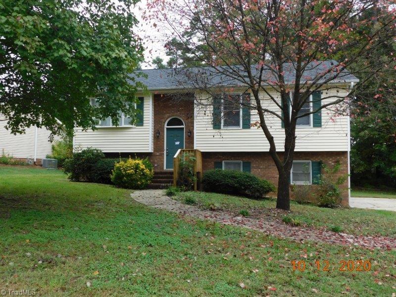 4004 Loch Mere Road High Point, NC 27265 - Photo 2 of 26 Gallery Image 2