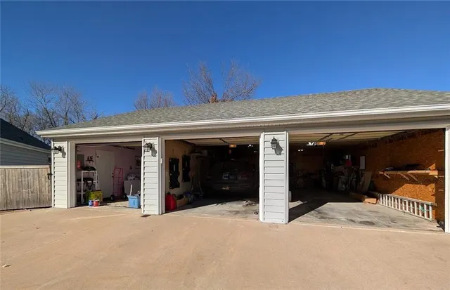 $275,000 | 5 Canary Circle, Iola, KS 66749