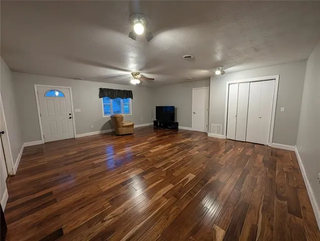 $275,000 | 5 Canary Circle, Iola, KS 66749