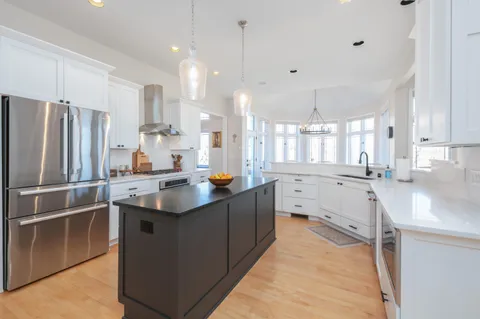 $1,399,000 | 111 Legend Way, Wales, WI 53183