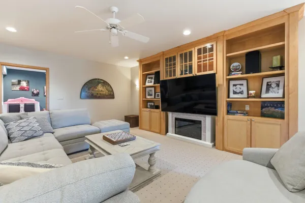 $1,399,000 | 111 Legend Way, Wales, WI 53183