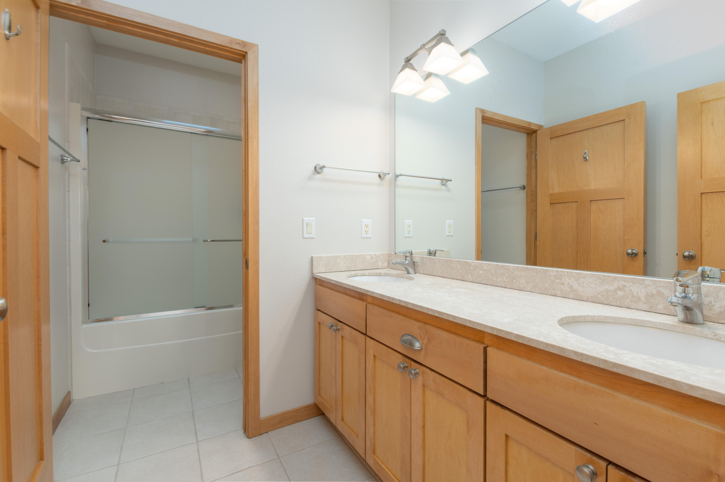 111 Legend Way Wales, WI 53183 - Photo 59 of 71 Bathroom