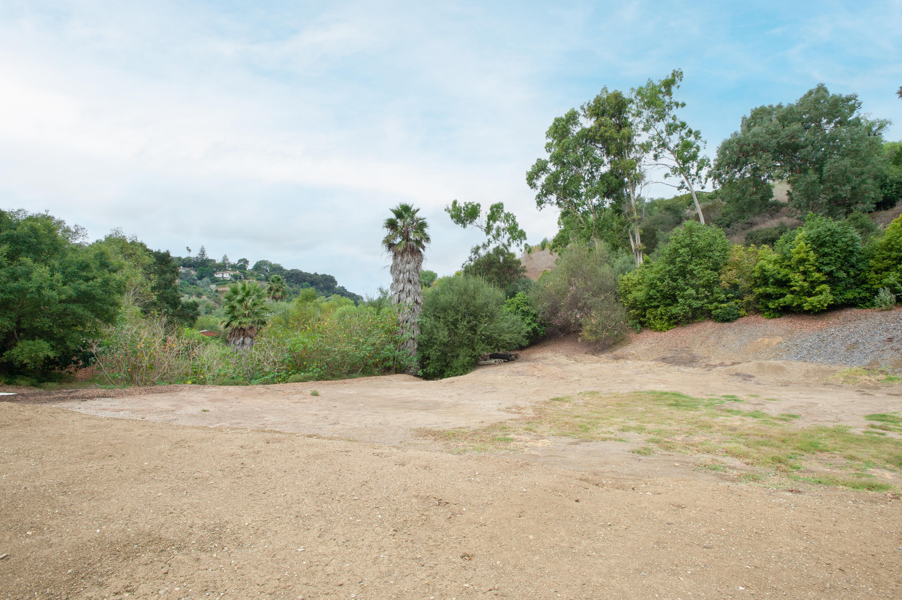1091 Palomino Road Santa Barbara, CA 93105 - Photo 15 of 18 Backyard