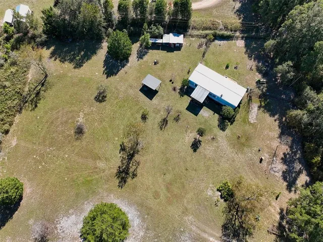 a picture of lake view