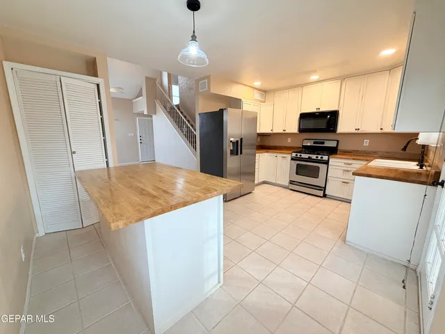 $229,000 | 11045 Thatcher Pond Lane, El Paso, TX 79934