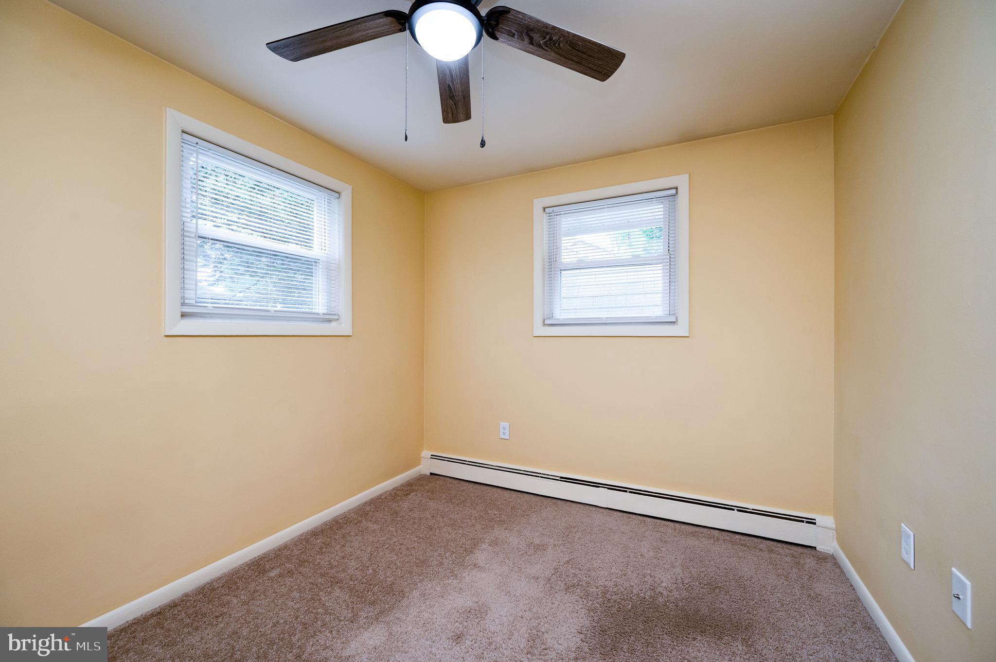 1392 New Holland Road Reading, PA 19607 - Photo 19 of 27 an empty room with a window