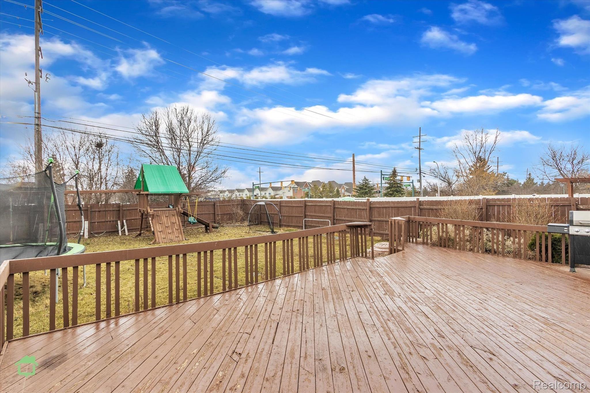 1235 Knightsbridge Road Canton, MI 48187 - Photo 36 of 40 40-1235-Knightsbridge-rd-WindowStill-Real-Estate-Photography-40.jpg
