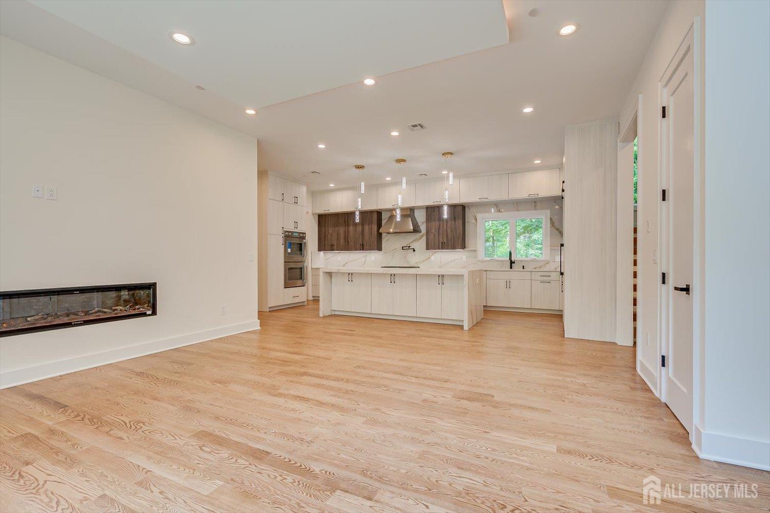 67 Falcon Road Livingston, NJ 07039 - Photo 15 of 95 Gallery Image 15