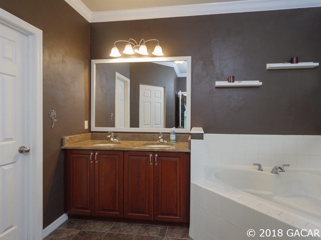 10037 Northwest 18th Road Gainesville, FL 32606 - Photo 13 of 27 Gallery Image 13