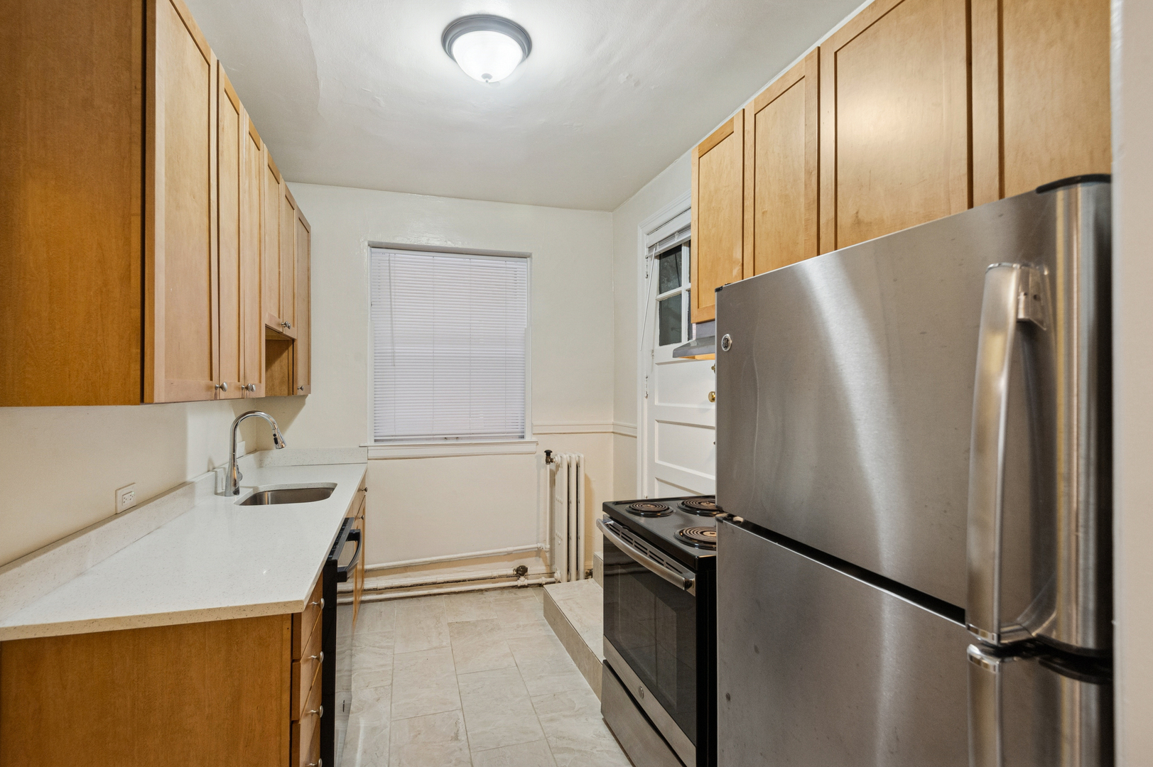 200 South Maple Avenue, Unit G Oak Park, IL 60302 - Photo 11 of 20