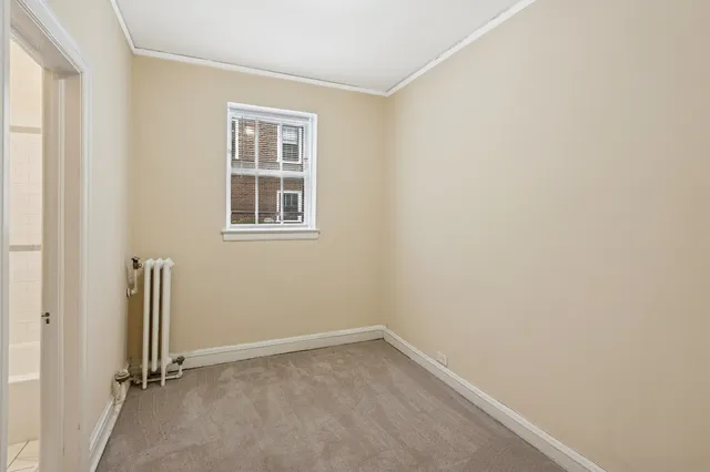 $2,400 | 200 South Maple Avenue, Unit G, Oak Park, IL 60302