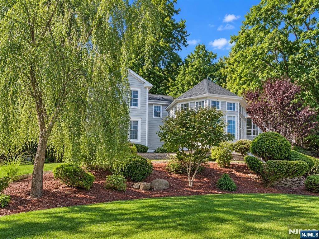 35 Sunnyhill Road Dover, NJ 07801 - Photo 5 of 50 Gallery Image 5
