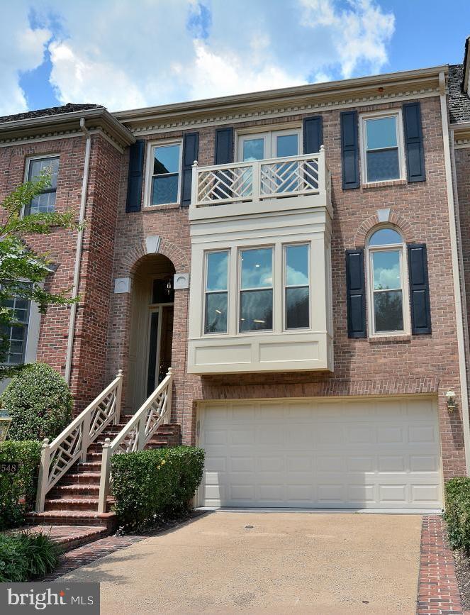 Front box-bay window with deck above off MBR.