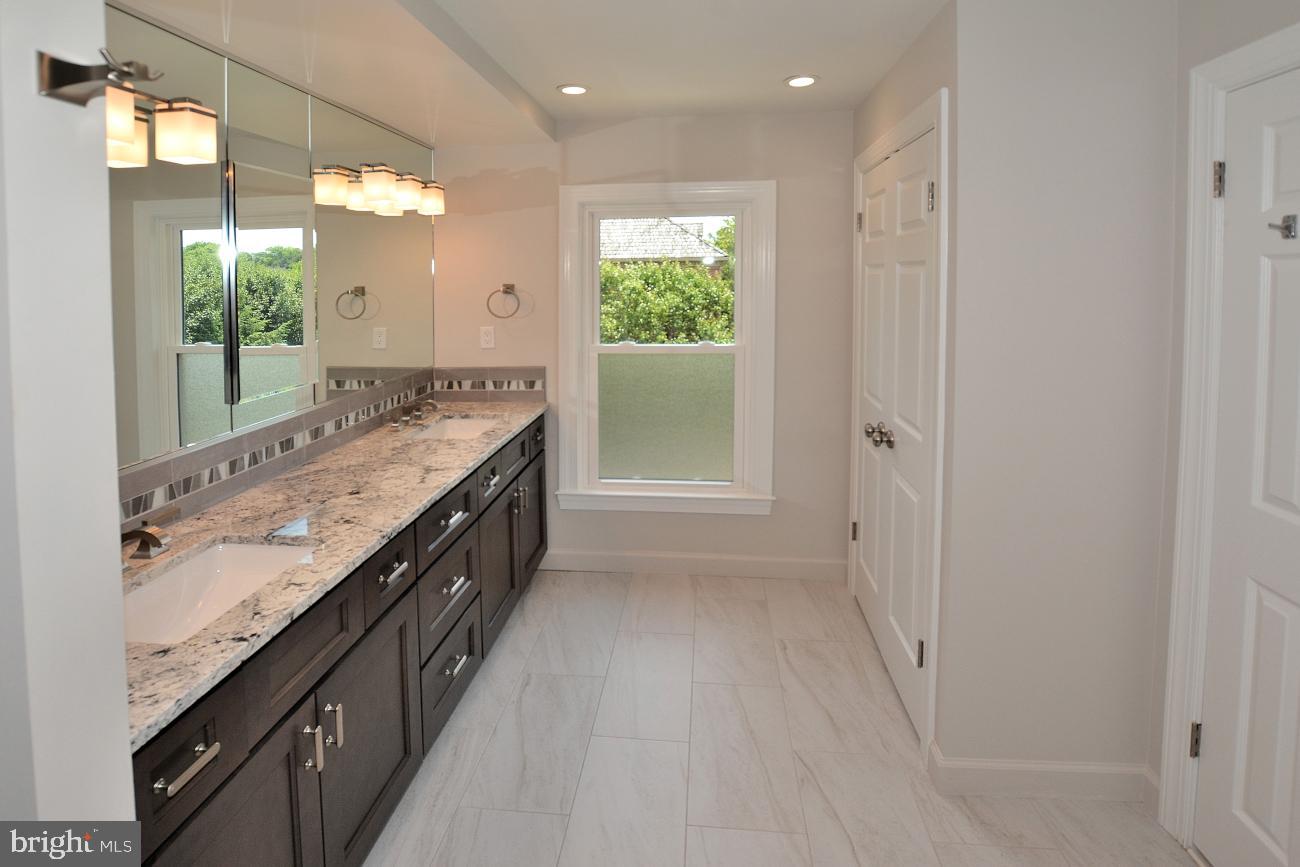 1548 Hampton Hill Circle McLean, VA 22101 - Photo 22 of 39 Includes large linen closet.