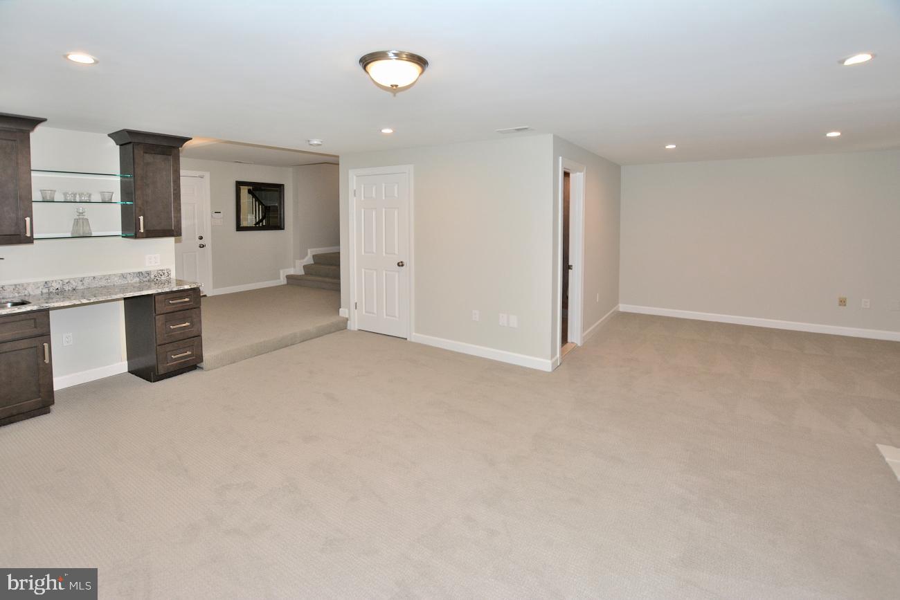 1548 Hampton Hill Circle McLean, VA 22101 - Photo 31 of 39 Ground level Fam Rm w/access to garage