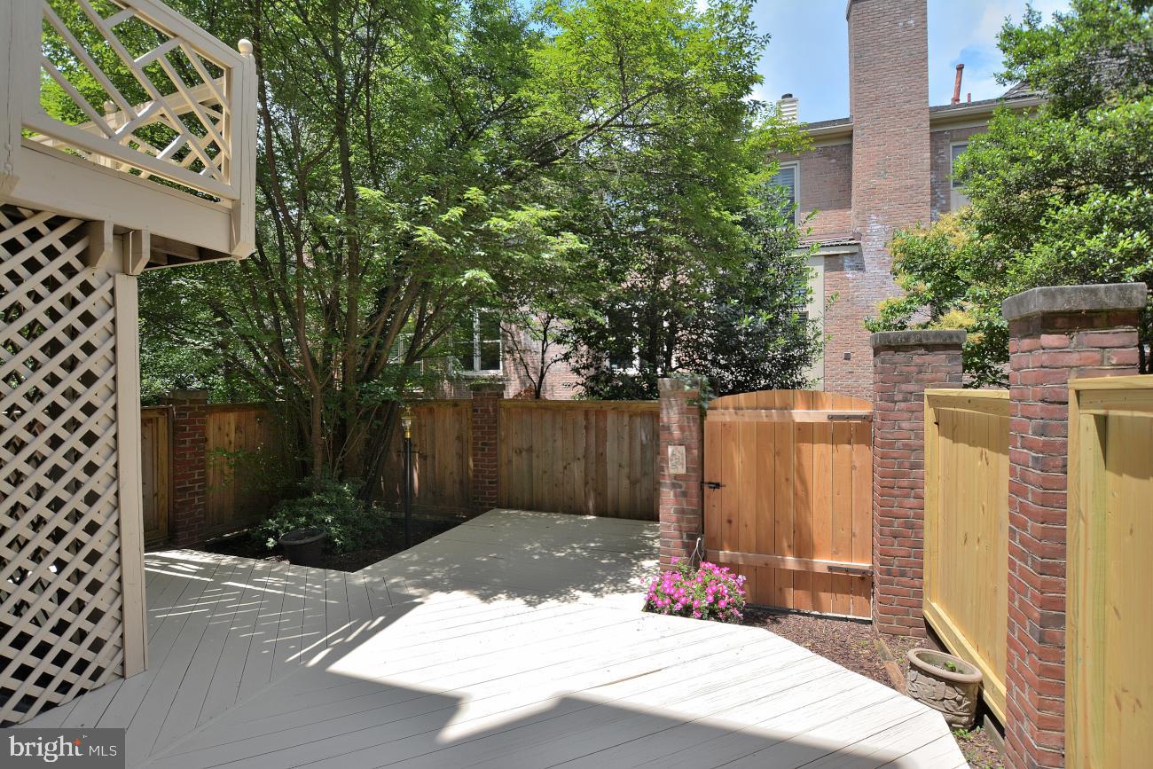 1548 Hampton Hill Circle McLean, VA 22101 - Photo 35 of 39 Lower level deck with privacy fence
