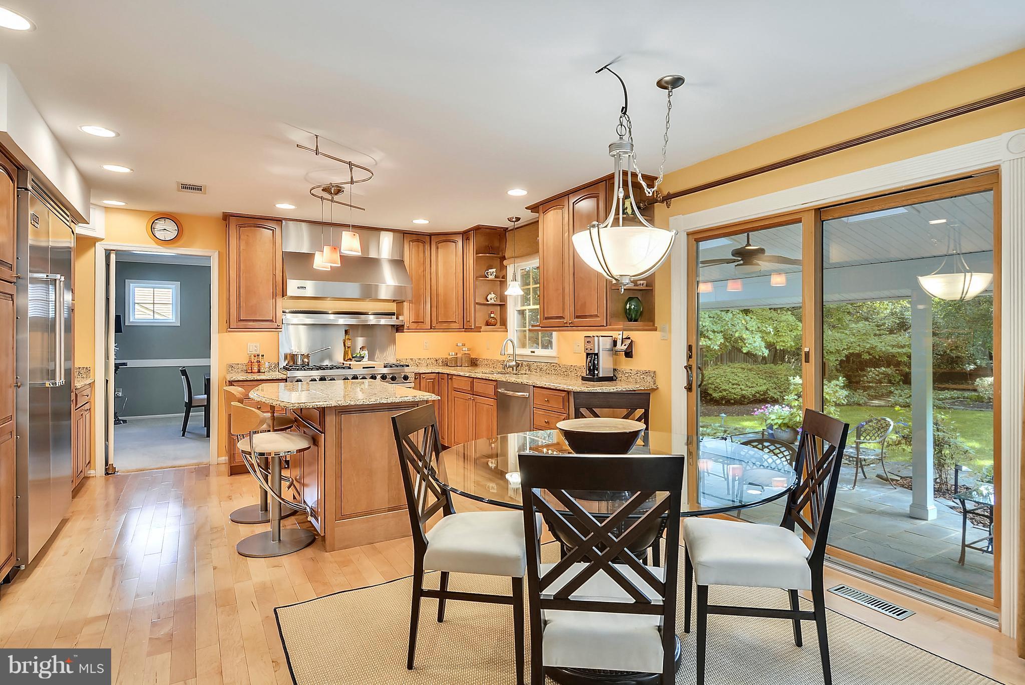 14628 Jaystone Drive Silver Spring, MD 20905 - Photo 3 of 30 Breakfast area off kitchen