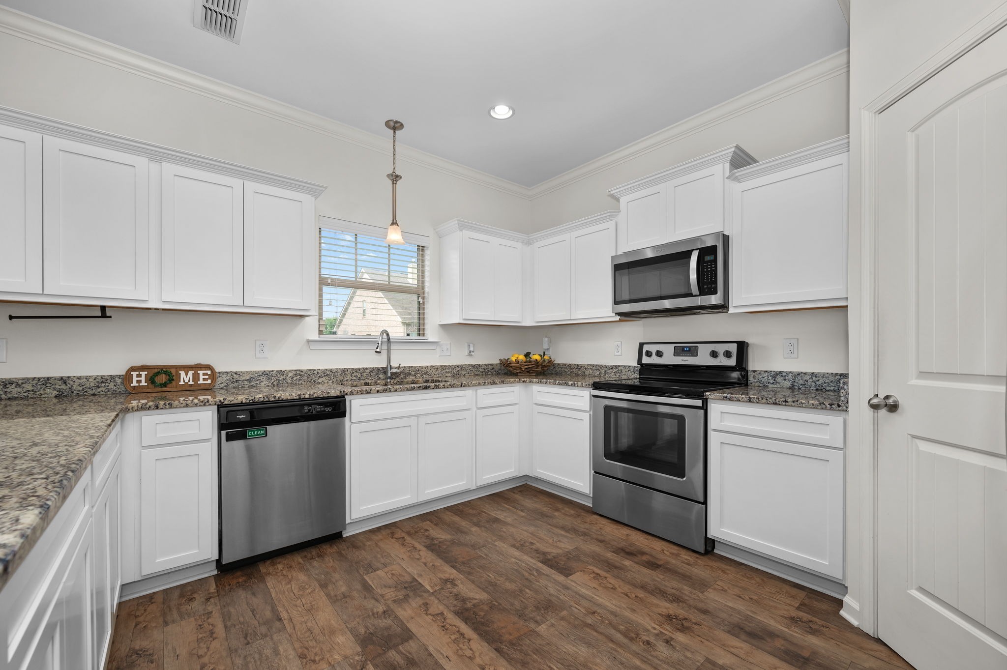 1113 Dunkirk Lane Murfreesboro, TN 37129 - Photo 13 of 31 a kitchen with granite countertop appliances cabinets and a sink