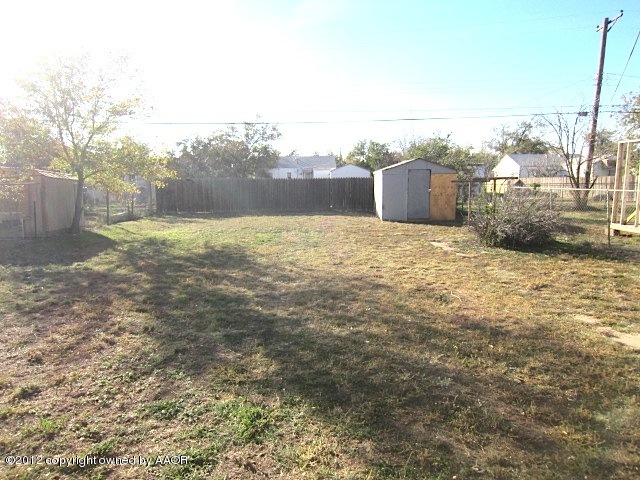 4216 South Harrison Street Amarillo, TX 79110 - Photo 6 of 14 a view of a yard with an ocean view
