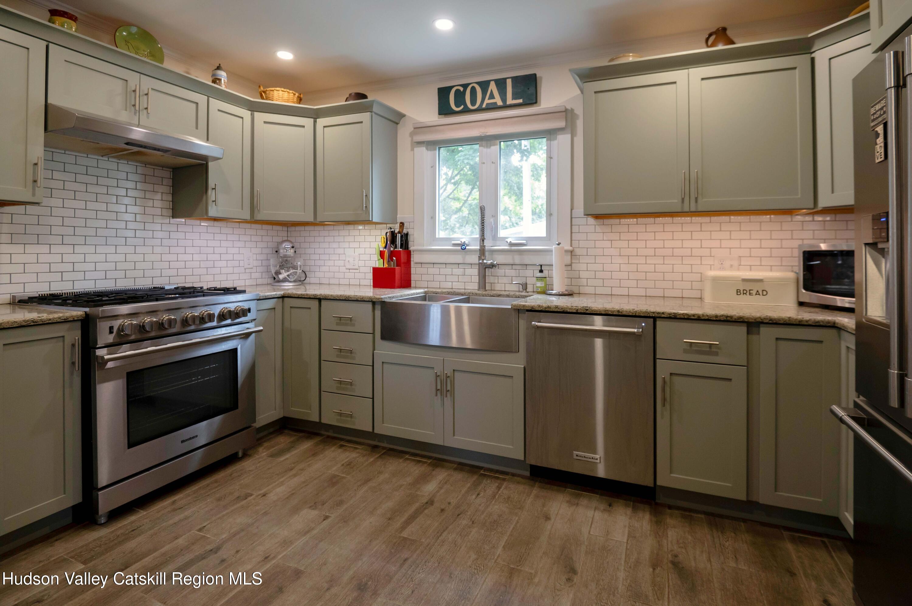 26 Eichybush Road Kinderhook, NY 12106 - Photo 14 of 33 kitchen 1