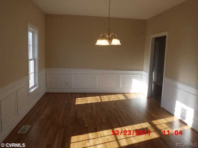 4010 River Road Mechanicsville, VA 23116 - Photo 6 of 12 Dining Room