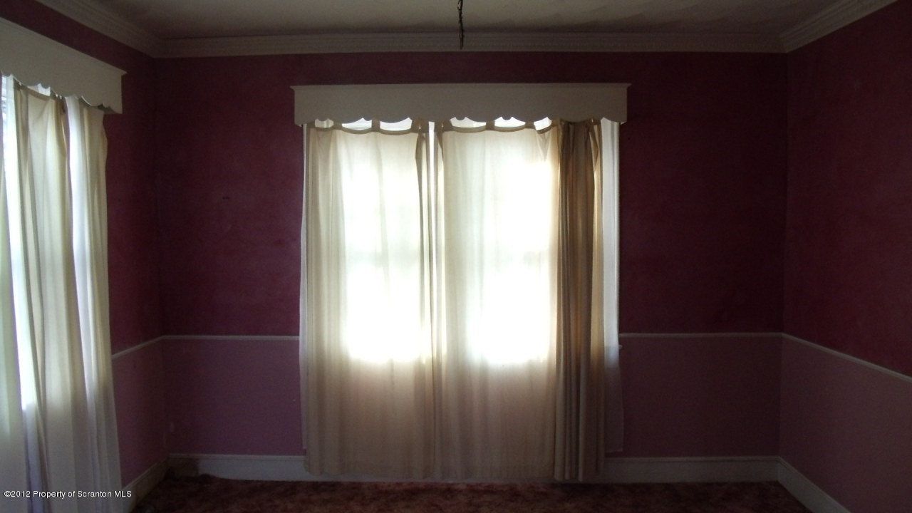122 East Mountain Road Scranton, PA 18505 - Photo 8 of 12 a view of an entryway