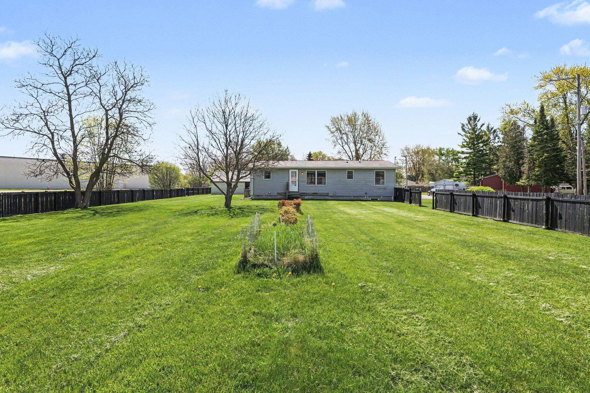 418 Cambridge Street Bay City, MI 48708 - Photo 24 of 26