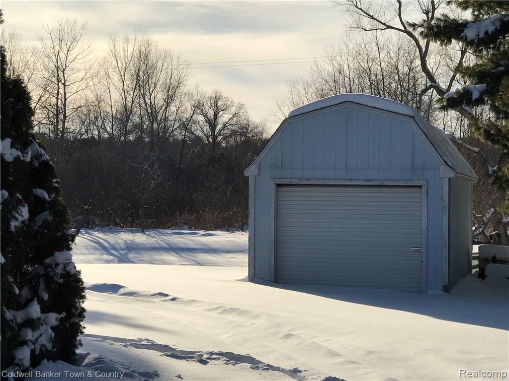 10275 Byron Road Fowlerville, MI 48836 - Photo 21 of 22 A+bAkjv5SIuX2zVUNaJ%iQ.jpg