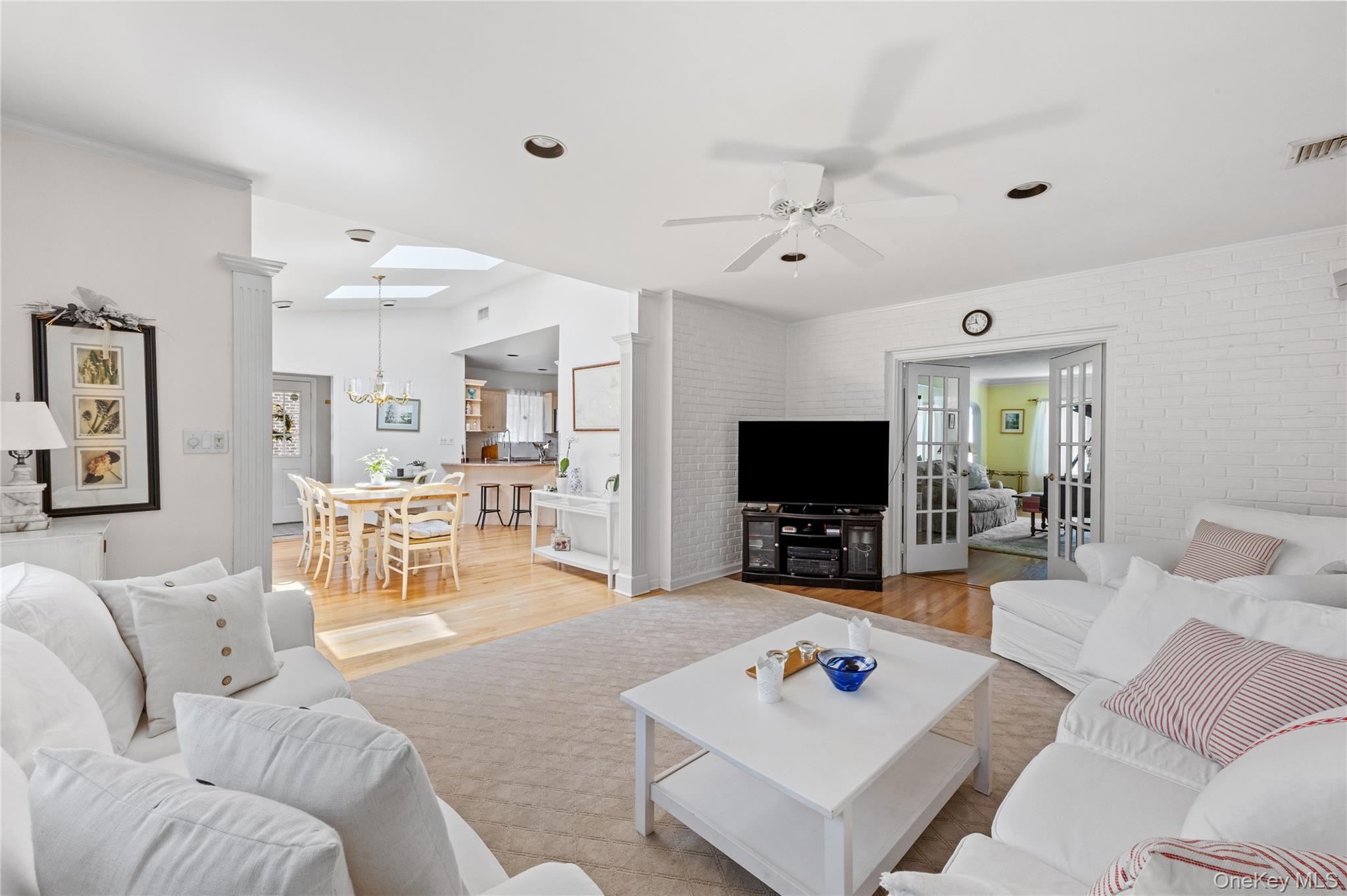 75 Bulson Road Rockville Centre, NY 11570 - Photo 7 of 41