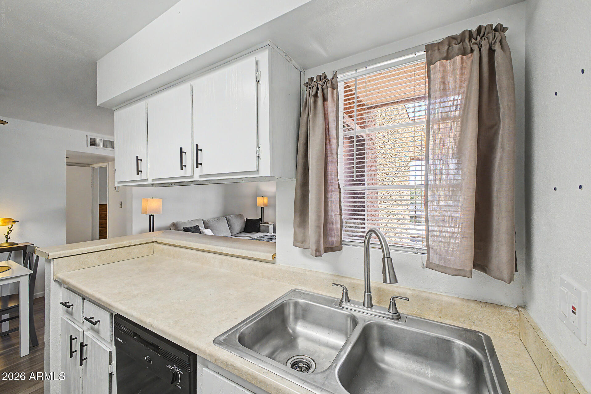2625 East Indian School Road, Unit 217 Phoenix, AZ 85016 - Photo 9 of 31 12 - Indian School