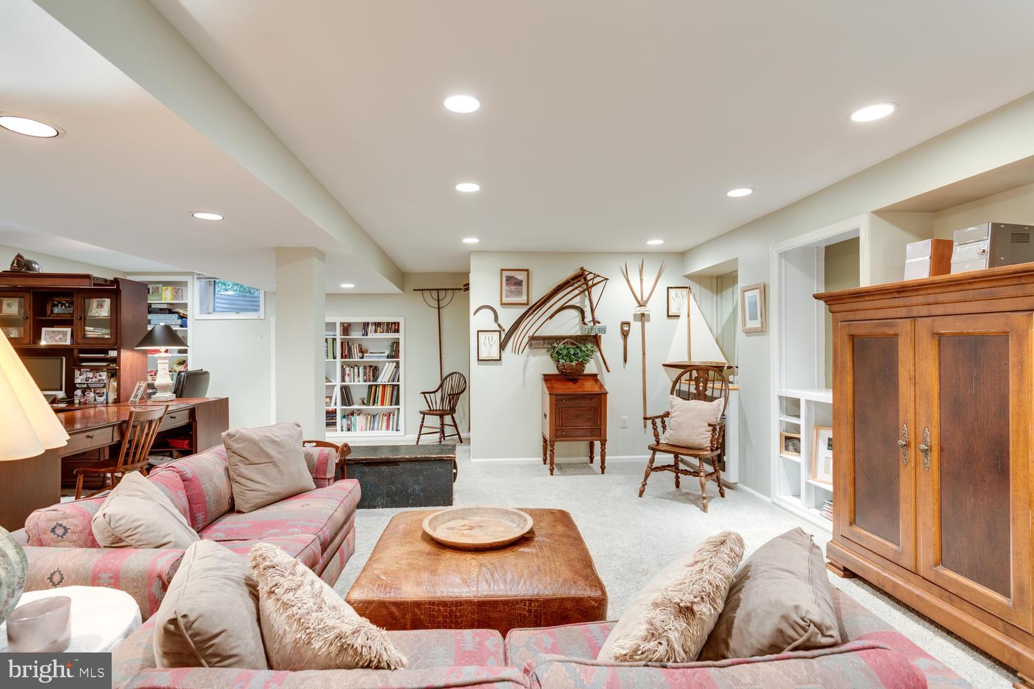 905 Riva Ridge Drive Great Falls, VA 22066 - Photo 23 of 32