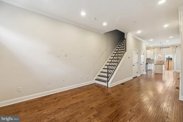 $3,400 | 719 East Thompson Street, Philadelphia, PA 19125