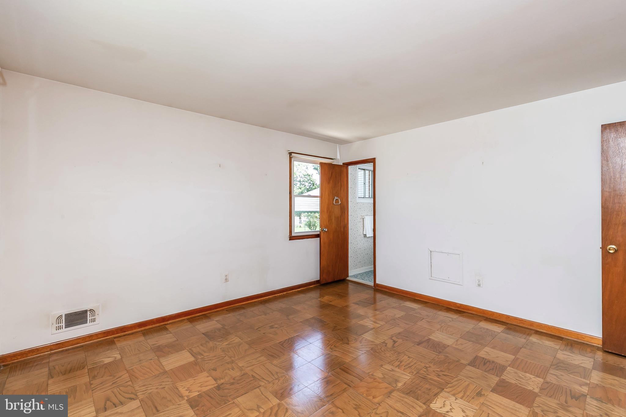 2314 Cider Mill Road Baltimore, MD 21234 - Photo 19 of 32 Spacious Master