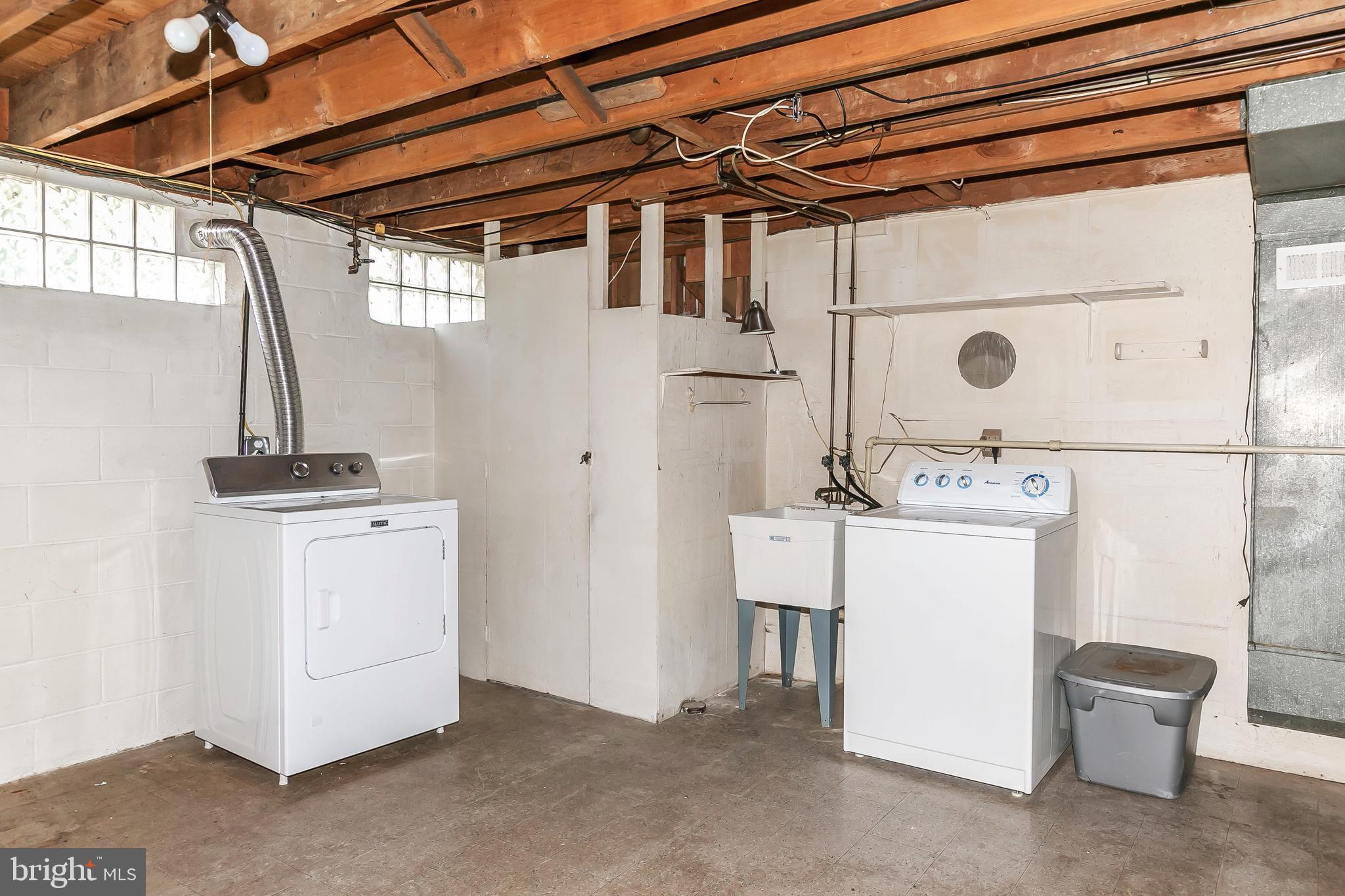 2314 Cider Mill Road Baltimore, MD 21234 - Photo 25 of 32 Washer/Dryer and Sanitary Sink