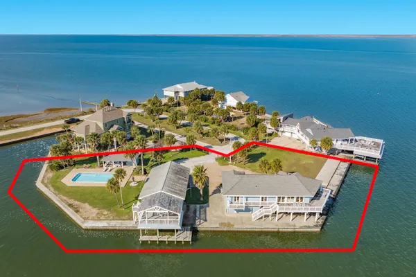 $2,975,000 | 3910-3912 Bob Smith Drive, Jamaica Beach, TX 77554