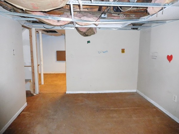 136 Pontoosic Road Westfield, MA 01085 - Photo 23 of 29 Gallery Image 23