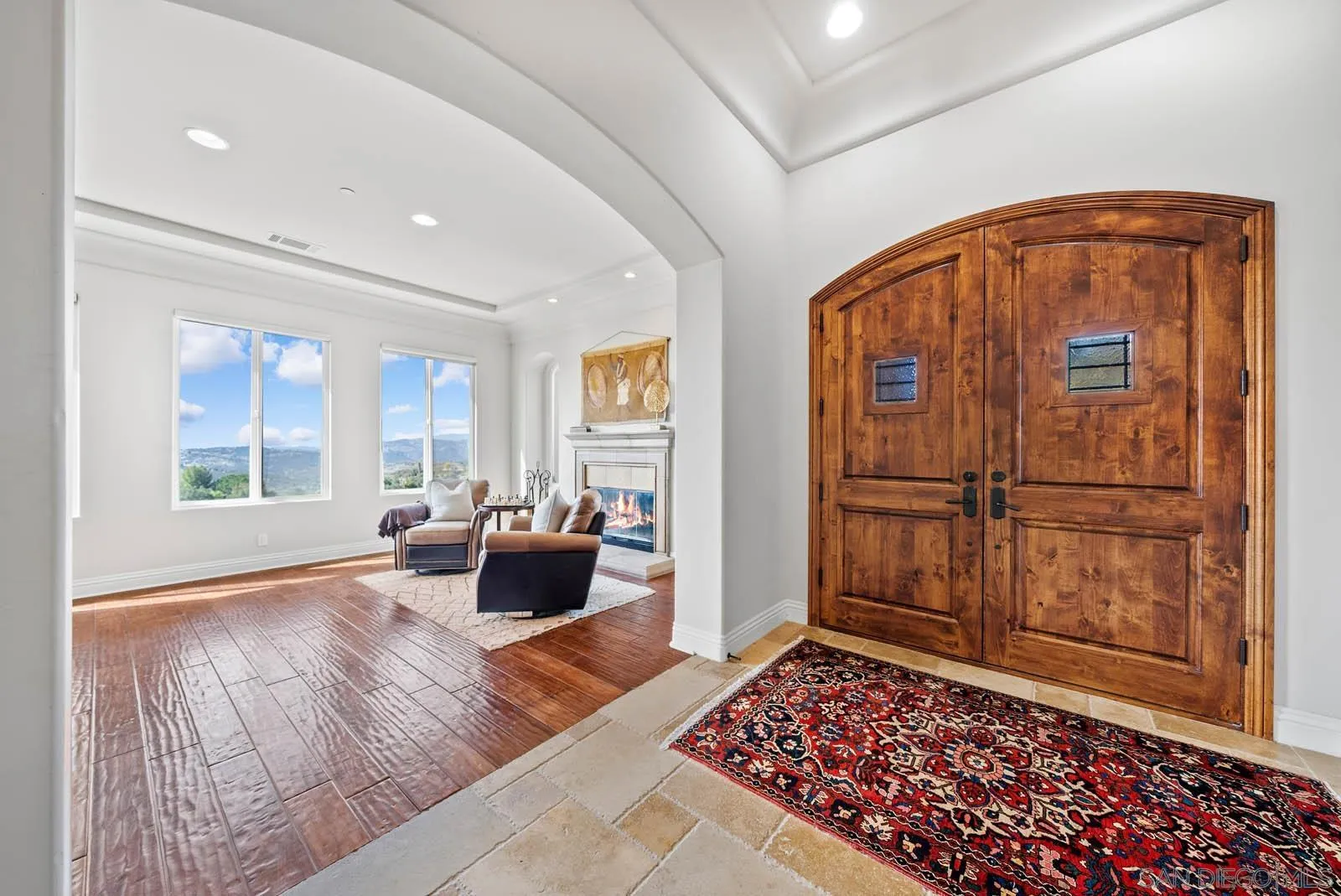 2247 Margarita Glen Fallbrook, CA 92028 - Photo 8 of 40 a living room with furniture