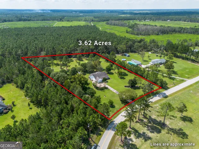 a view of a lush green field