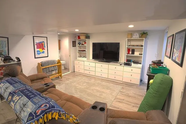 $725,000 | 735 Cottonwood Drive, Severna Park, MD 21146