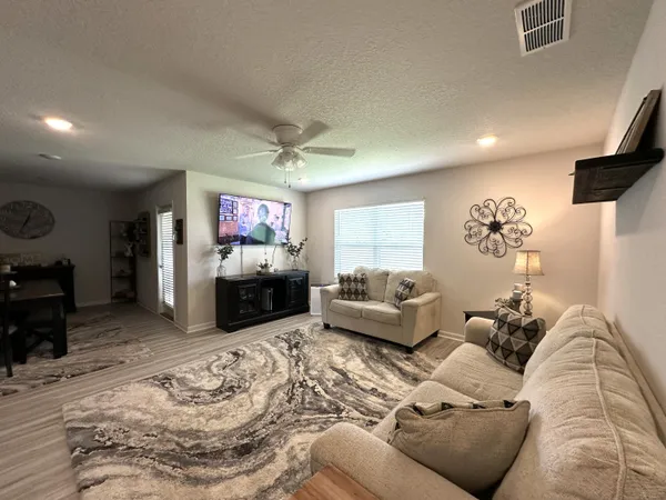 $2,100 | 828 Otto Loop, Crestview, FL 32539