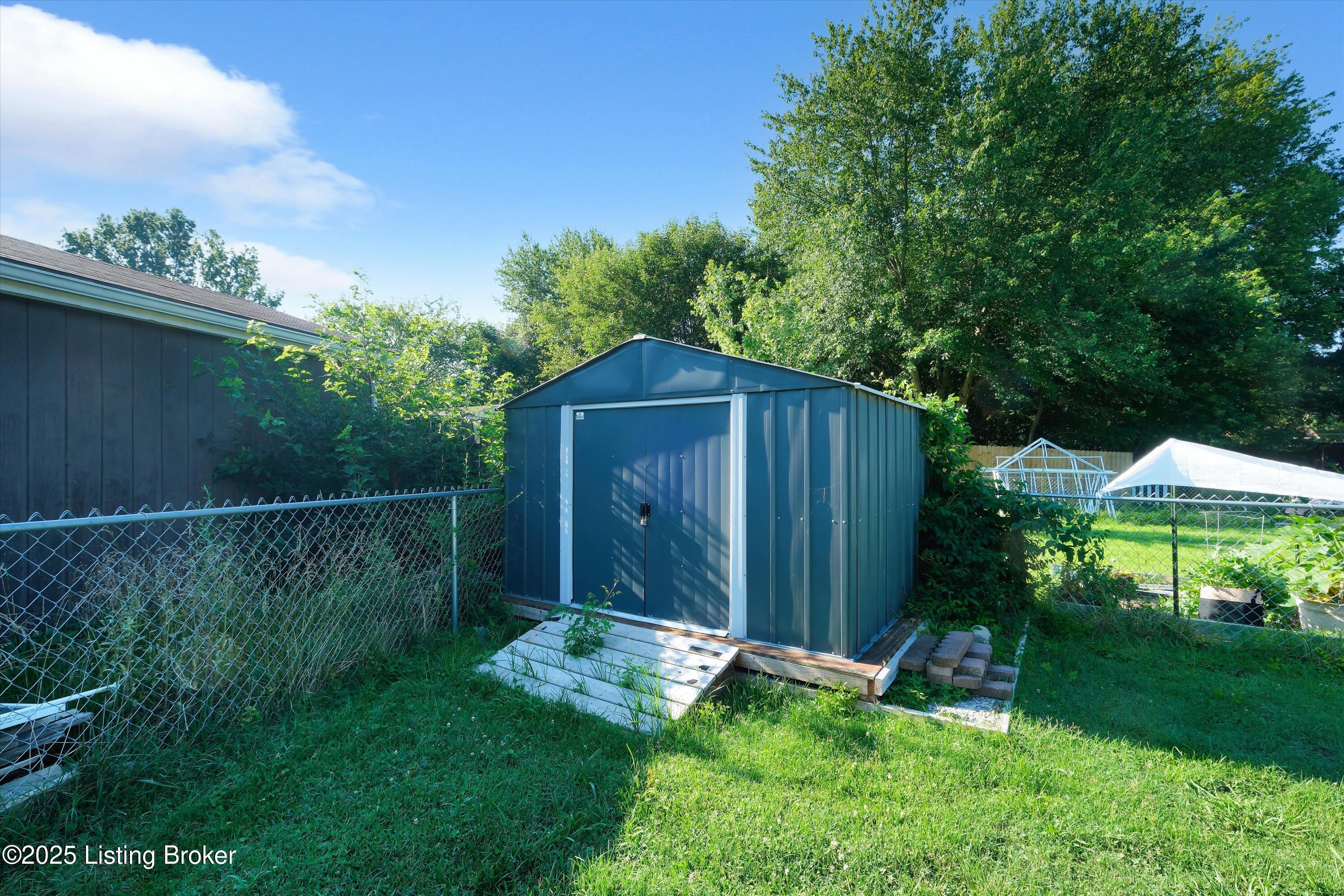 3900 Bonavant Road Louisville, KY 40219 - Photo 40 of 48 41-3900 Bonavant Rd