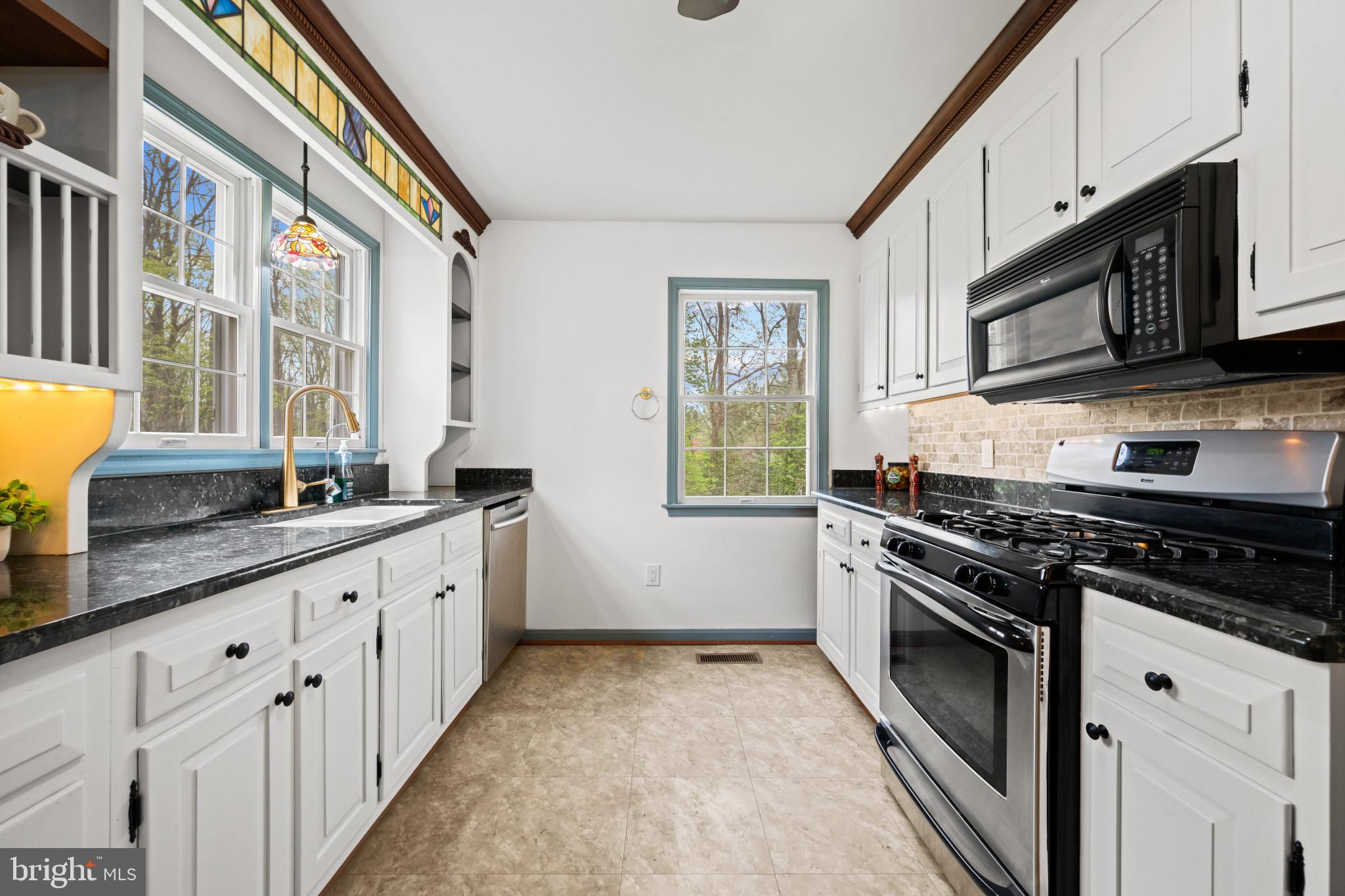 1536 Brehm Road Westminster, MD 21157 - Photo 8 of 41