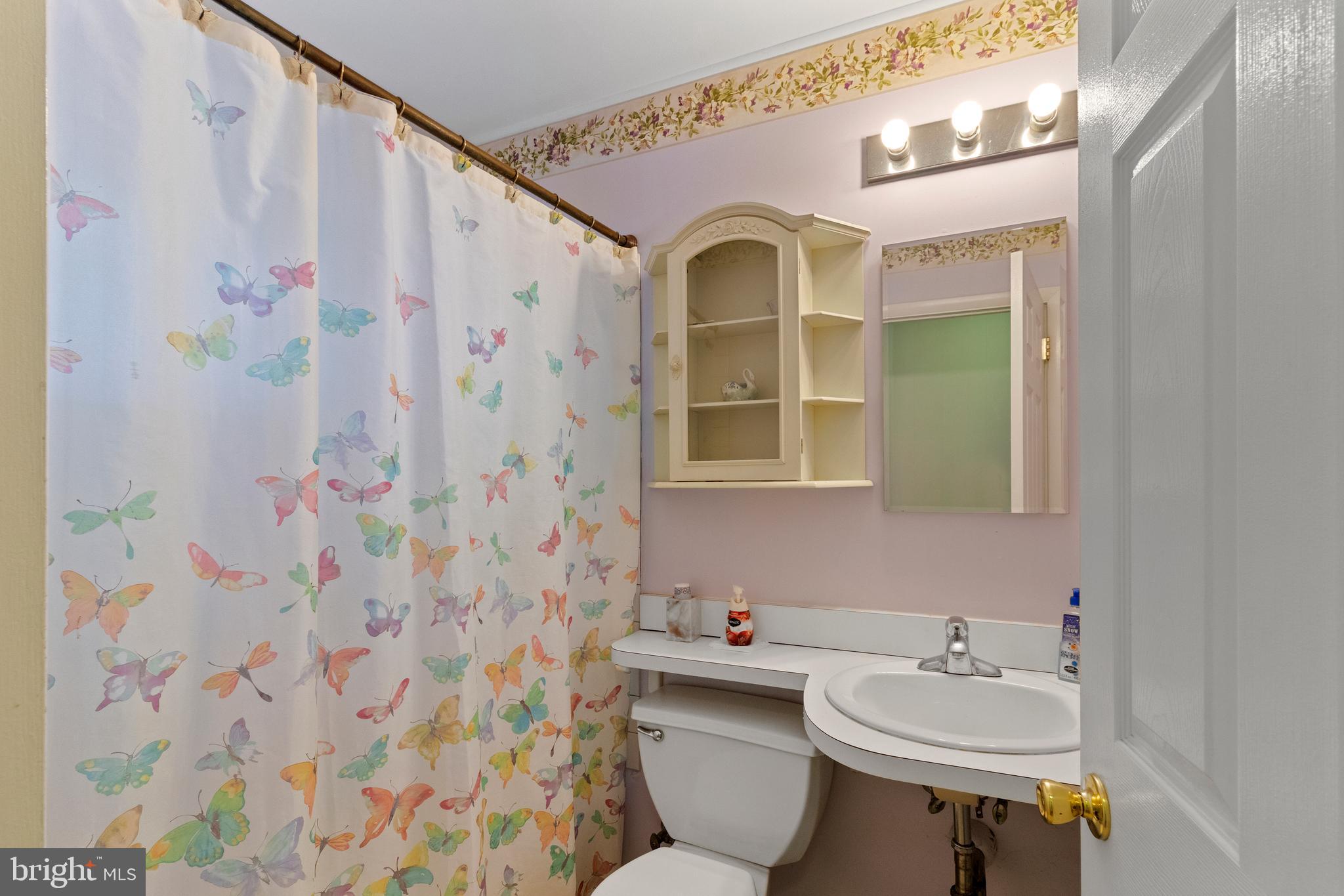 48 Inbrook Road Levittown, PA 19057 - Photo 16 of 21 Gallery Image 16