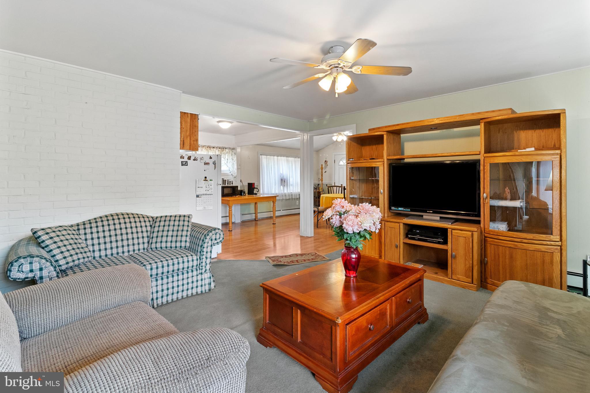 48 Inbrook Road Levittown, PA 19057 - Photo 5 of 21 Gallery Image 5