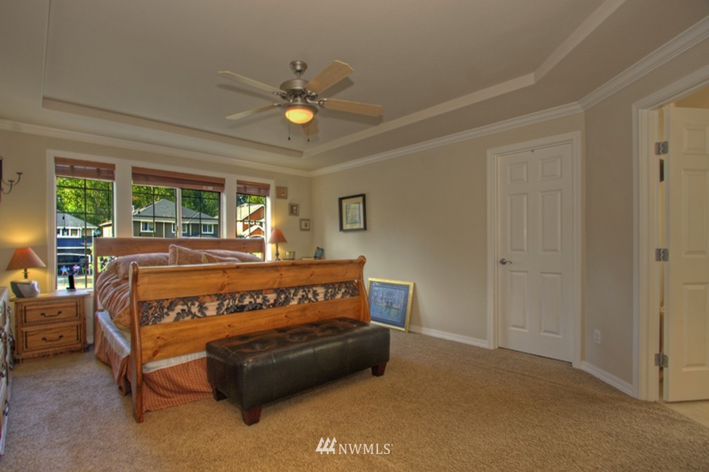 811 South 34th Place Renton, WA 98055 - Photo 11 of 15