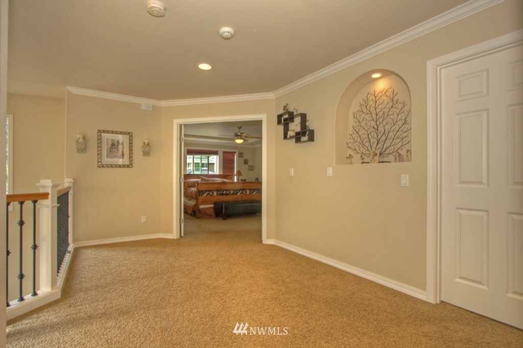 811 South 34th Place Renton, WA 98055 - Photo 13 of 15