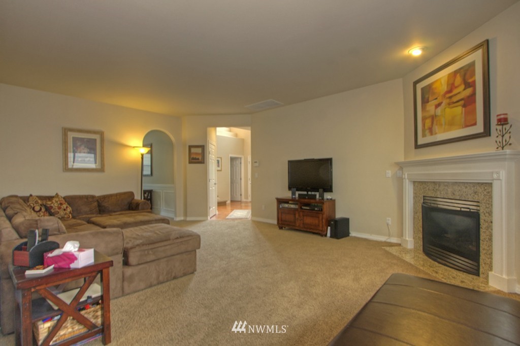 811 South 34th Place Renton, WA 98055 - Photo 6 of 15