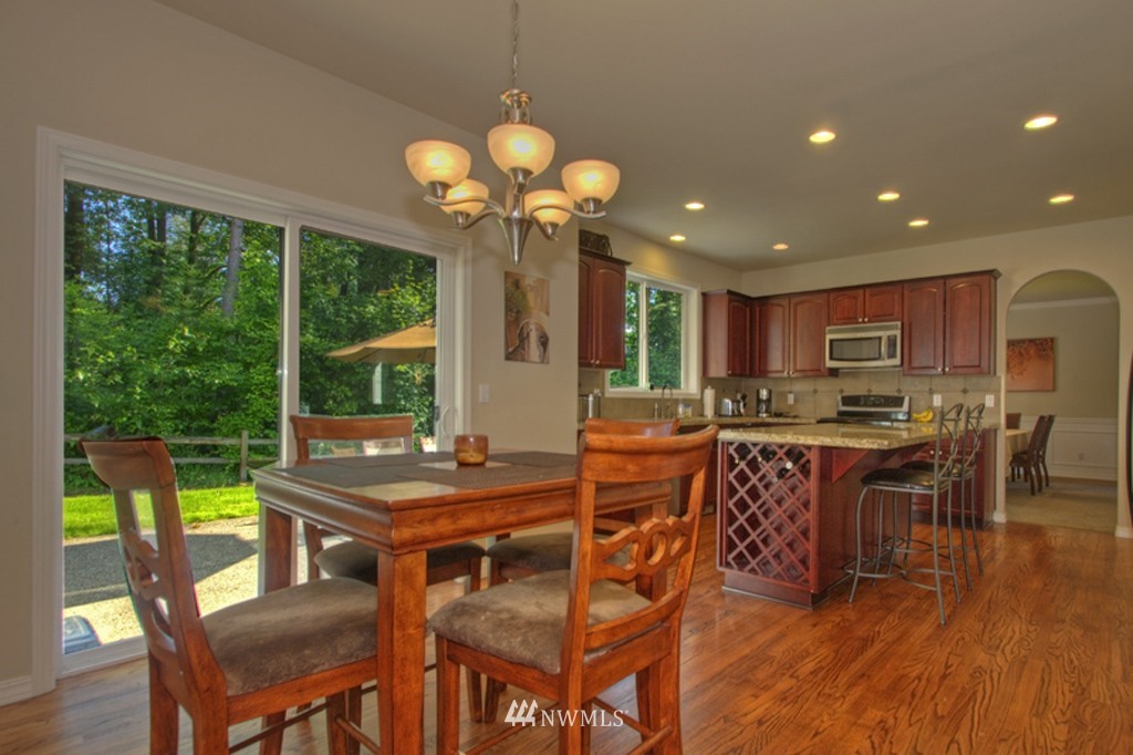 811 South 34th Place Renton, WA 98055 - Photo 7 of 15