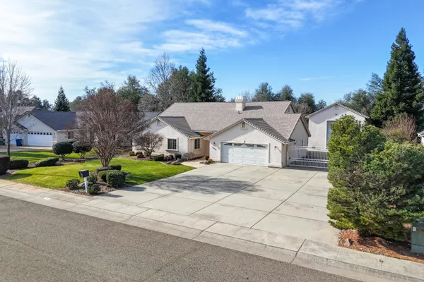 $799,900 | 4624 Columbine Drive, Redding, CA 96002